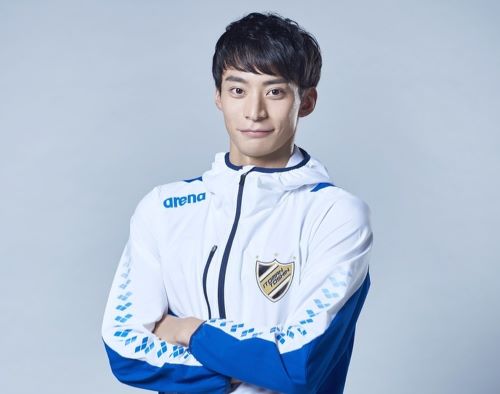 入江陵介の兄弟や姉は 父親母親などイケメンの家族構成を紹介 Nakano Trend